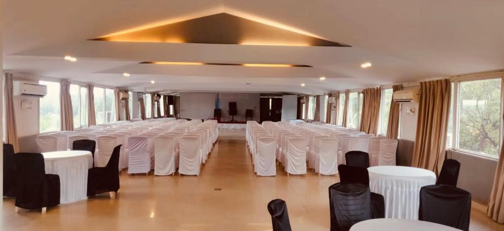 Goveia Grand Resort GOA Exterior foto
